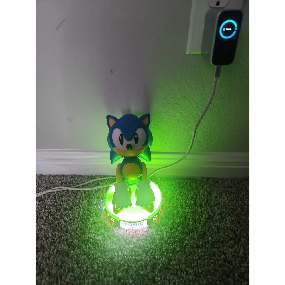 Sonic the Hedgehog Light Up Phone Gamepad Stand USB Charging Dock